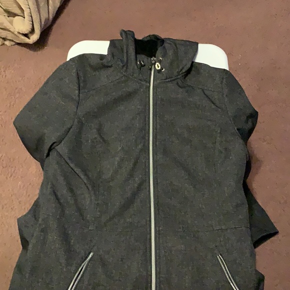 Women’s hooded jacket - Picture 2 of 3